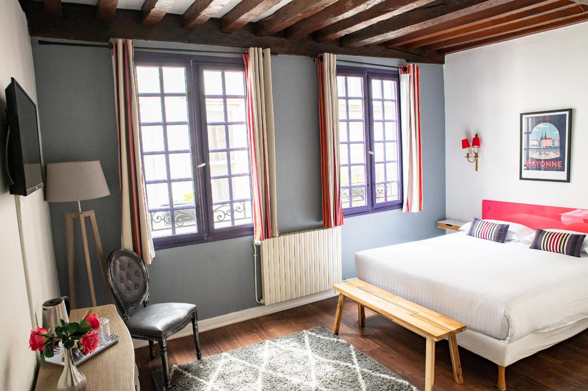 Hotel Le Port Neuf Bajonna Zewnętrze zdjęcie